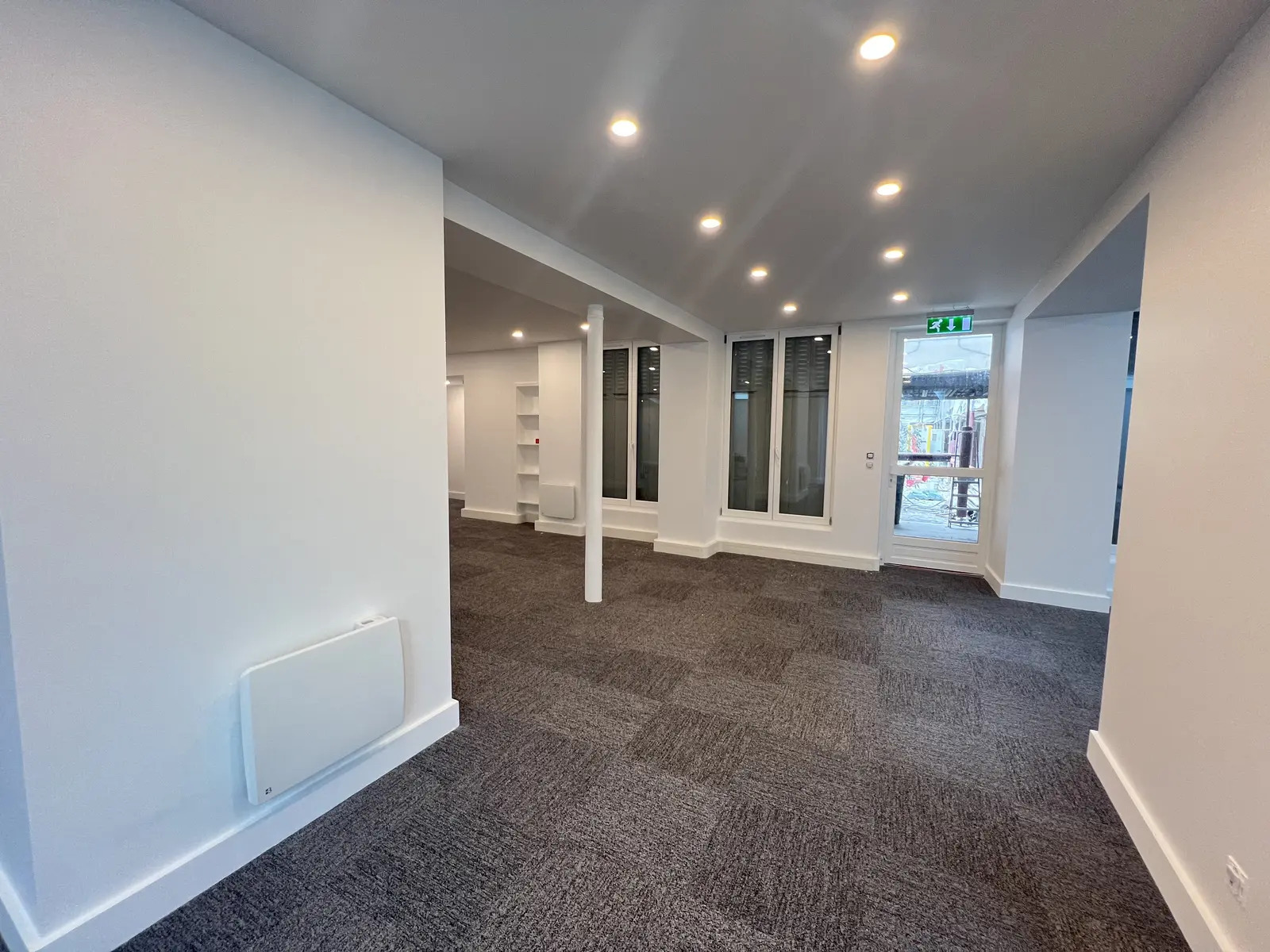 57 Boulevard Du Montparnasse, Paris for lease Interior Photo- Image 1 of 3