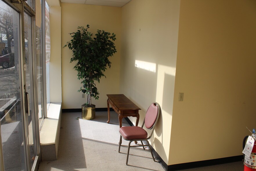 1329-1331 Wyoming Ave, Scranton, PA à louer - Photo du bâtiment - Image 2 de 13