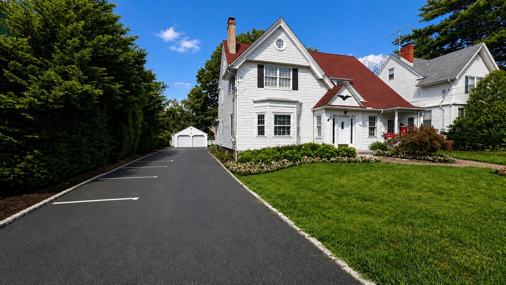 664 Franklin Ave, Nutley, NJ à louer - Photo du bâtiment - Image 2 de 3