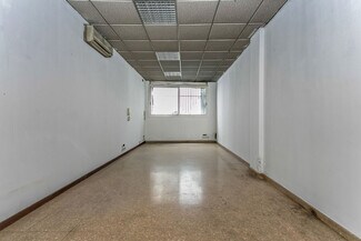 Plus de détails pour Multi-résidentiel à vendre