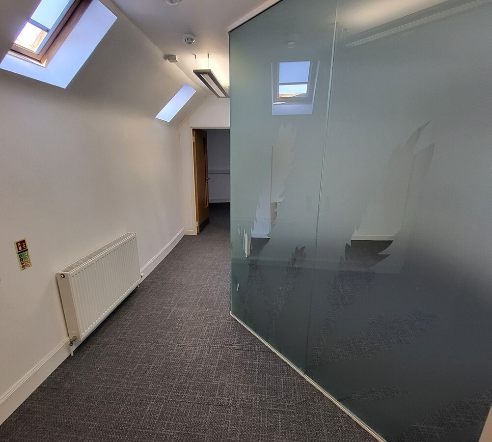2-5 Mayfield, Dingwall, HLD IV15 9ST - Unité 2 -  - Photo intérieure - Image 2 of 3