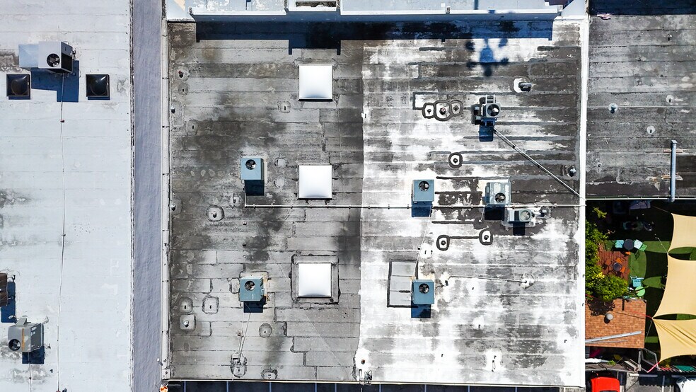 2633 E Commercial Blvd, Fort Lauderdale, FL à vendre - Photo du bâtiment - Image 2 de 23