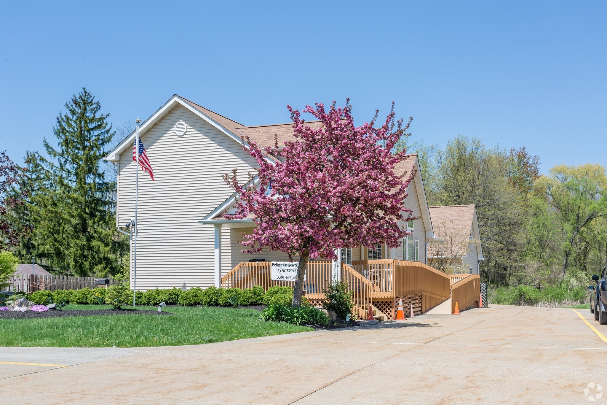 115 W Aurora Rd, Northfield, OH à vendre Photo principale- Image 1 de 11