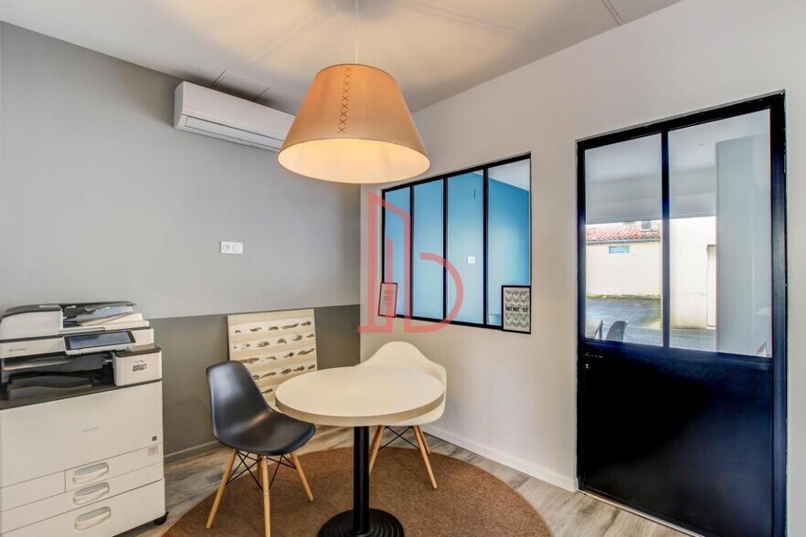 Rue Cerey, Bordeaux for lease - Interior Photo - Image 3 of 6