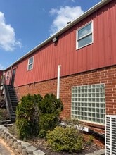 334 N Clarendon Ave, Scottdale, GA for lease Building Photo- Image 2 of 3