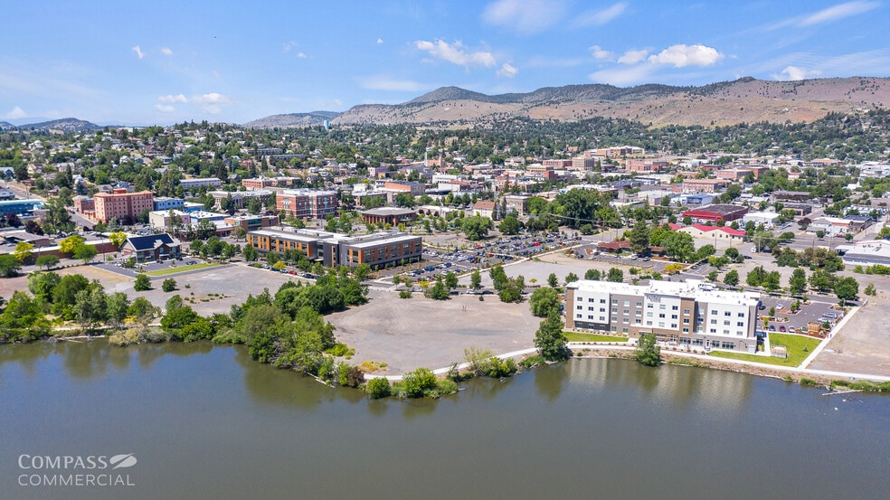 Timbermill Dr, Klamath Falls, OR à vendre - Photo du bâtiment - Image 3 de 6