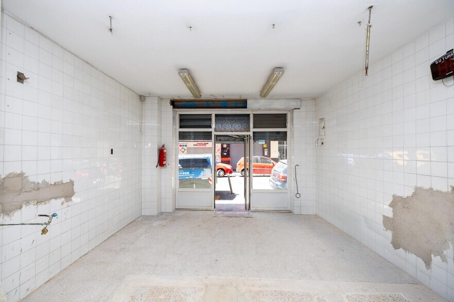 Calle Doctor Pareja Yébenes, 10, Granada, Granada for sale - Building Photo - Image 2 of 19