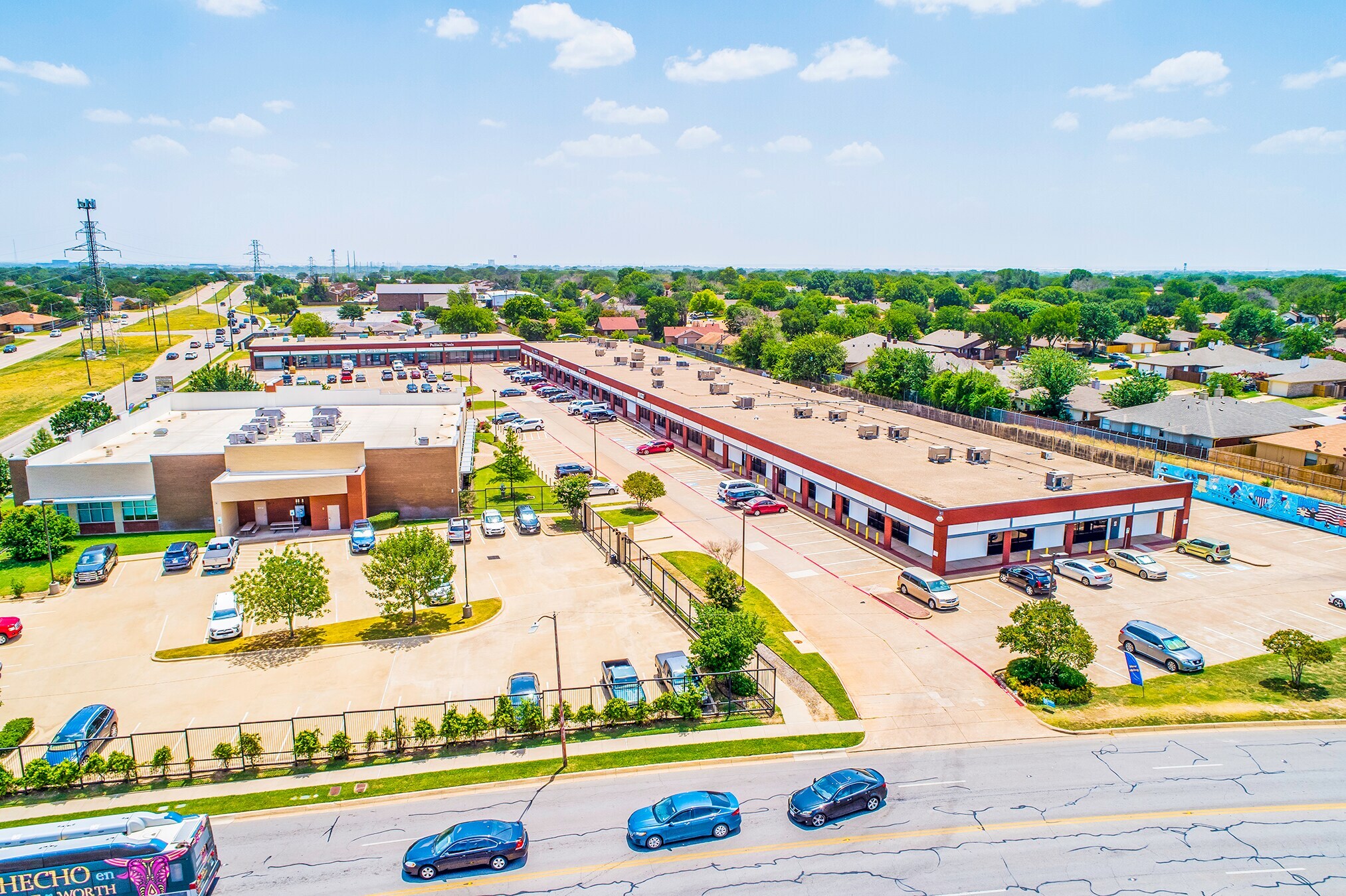 2825 Altamesa Blvd, Fort Worth, TX for lease Primary Photo- Image 1 of 3