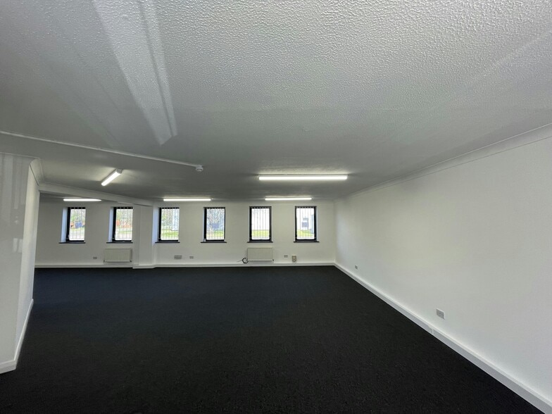 Kingsway, Gateshead for lease - Interior Photo - Image 3 of 23