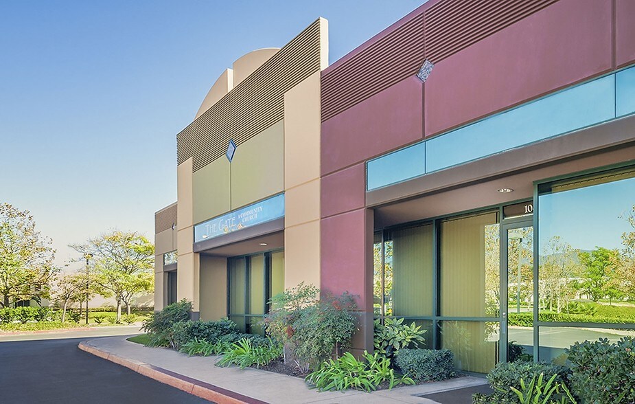 22521 Avenida Empresa, Rancho Santa Margarita, CA à louer - Photo du bâtiment - Image 3 de 6