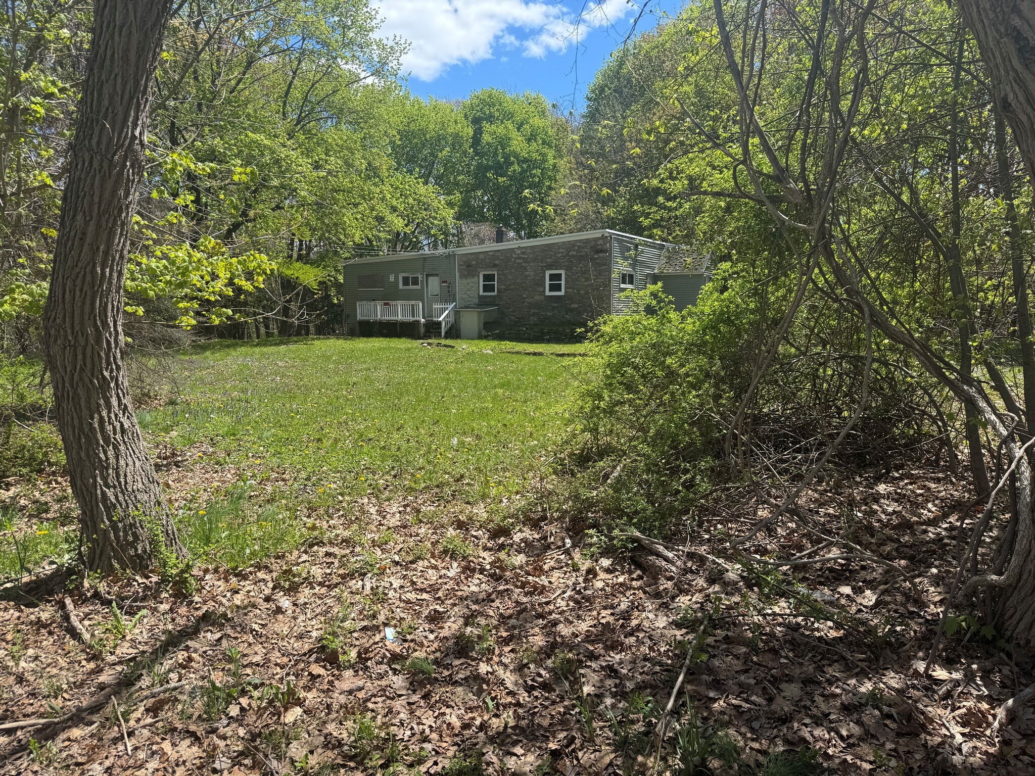 633 Old Smithfield Rd, North Smithfield, RI for sale Primary Photo- Image 1 of 4