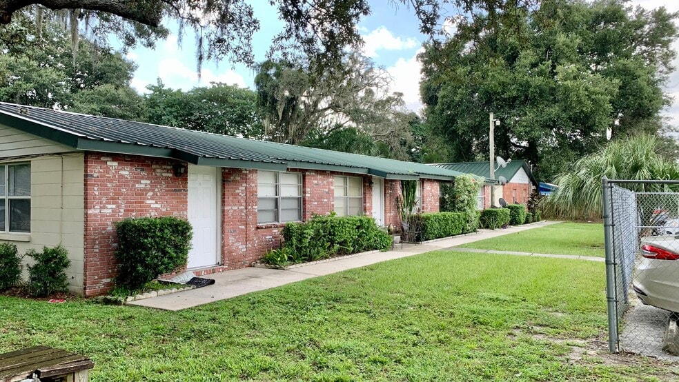 10605 Walker Rd, Thonotosassa, FL for sale - Primary Photo - Image 1 of 30