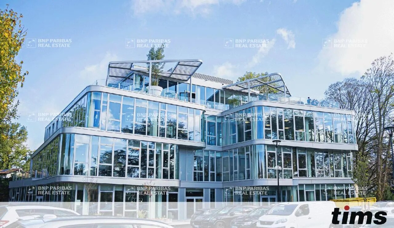 Bureau dans Limonest à louer Photo du bâtiment- Image 1 de 11