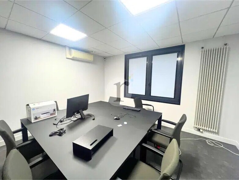 Bureau dans Lille à vendre - Photo du bâtiment - Image 2 de 5