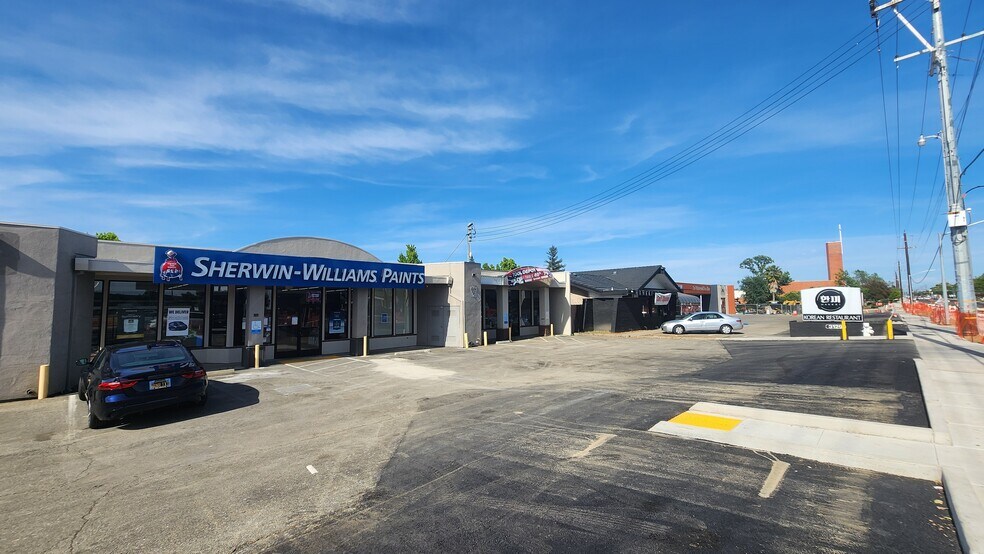 3119-3121 Arden Way, Sacramento, CA à louer - Photo du bâtiment - Image 3 de 4