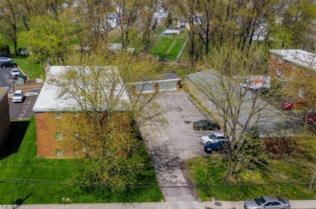18911 Bella Dr, Cleveland, OH à vendre - Photo du bâtiment - Image 2 de 8