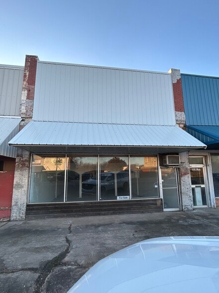 113 N Main St, Coalgate, OK for lease - Building Photo - Image 3 of 17
