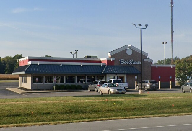 Plus de détails pour 2825 W Broadway St, Princeton, IN - Commerce de détail à vendre