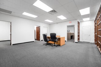 14 Front St, Hempstead, NY à louer Photo intérieure- Image 2 de 11