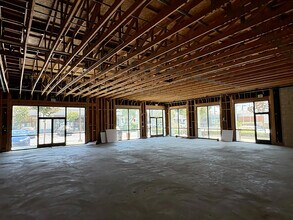 17 Las Tunas Dr, Arcadia, CA for lease Interior Photo- Image 2 of 2
