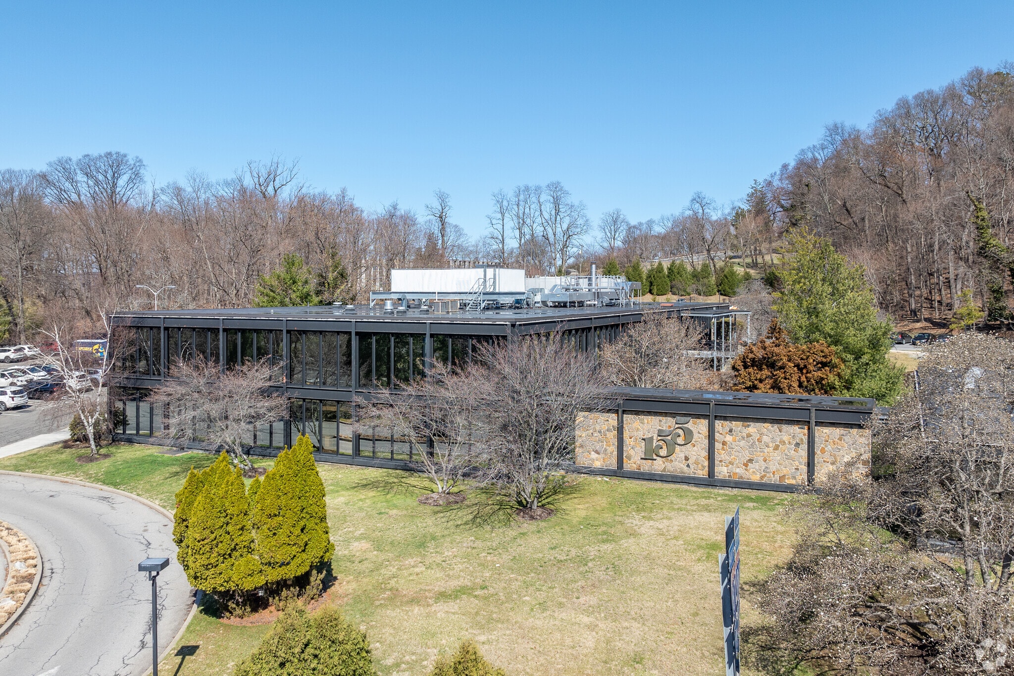 153 White Plains Rd, Tarrytown, NY for lease Primary Photo- Image 1 of 6