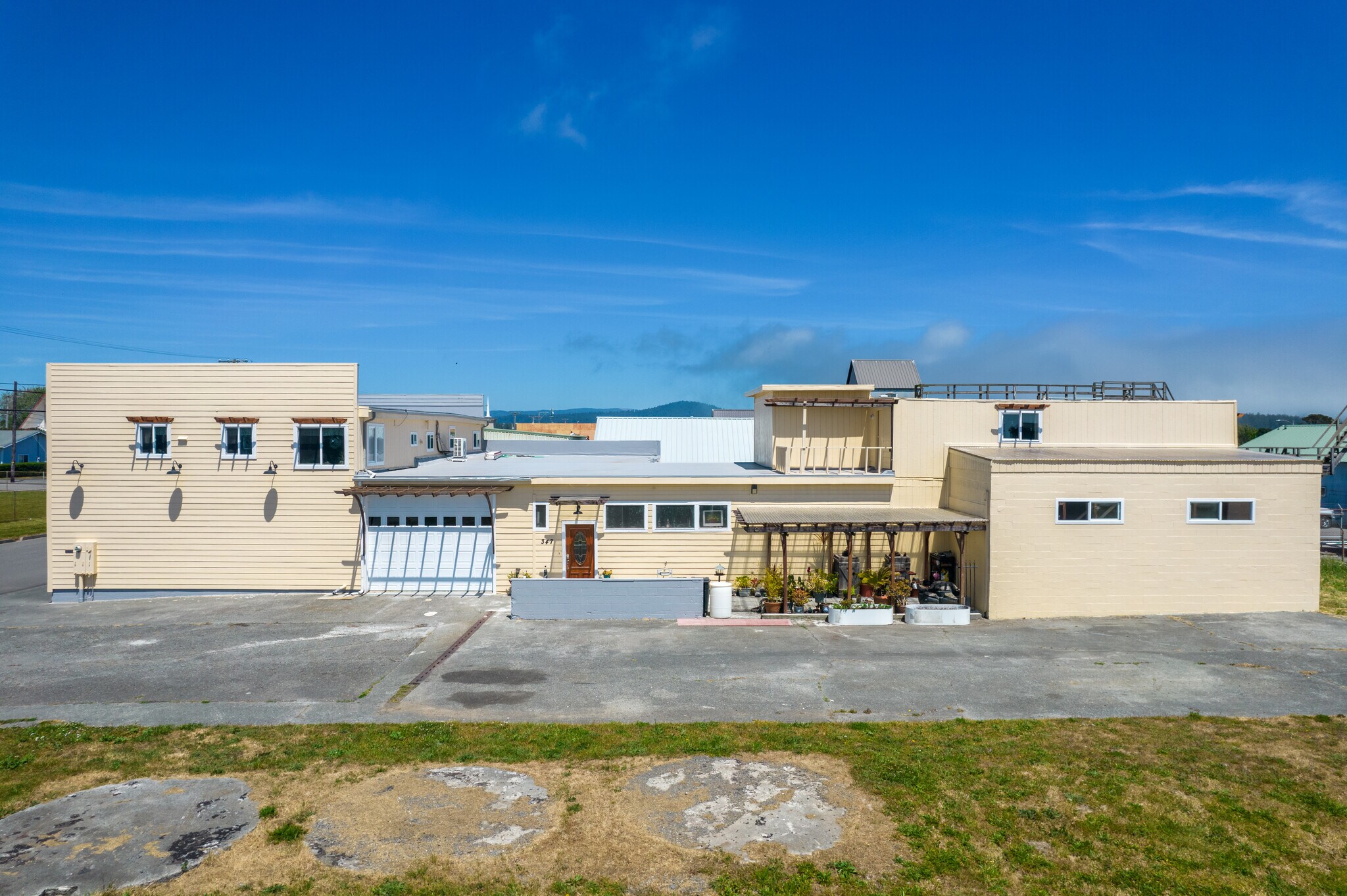 347 2nd St, Crescent City, CA à vendre Photo du bâtiment- Image 1 de 42
