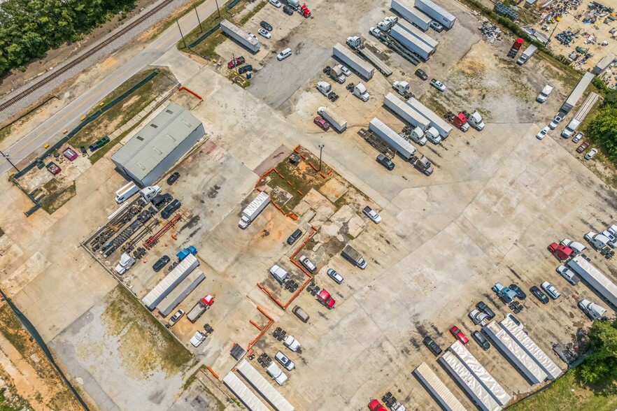 7414 Jonesboro Rd, Jonesboro, GA for lease - Aerial - Image 2 of 4