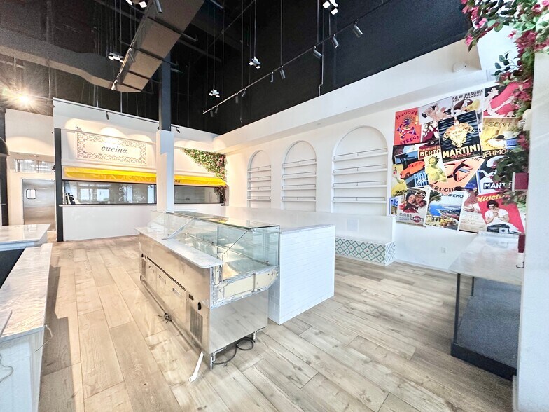 349 Johnson St, Hollywood, FL à louer - Photo du bâtiment - Image 3 de 11