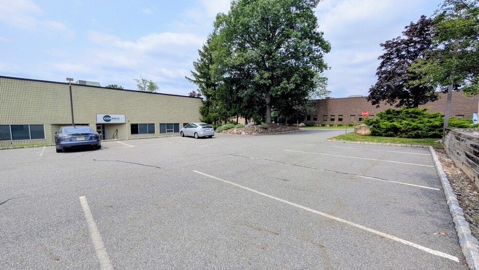 3 Pearl Ct, Allendale, NJ for lease - Building Photo - Image 3 of 4