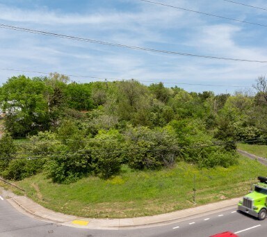 505 W Trinity Ln, Nashville, TN à vendre - Aérien - Image 2 de 4