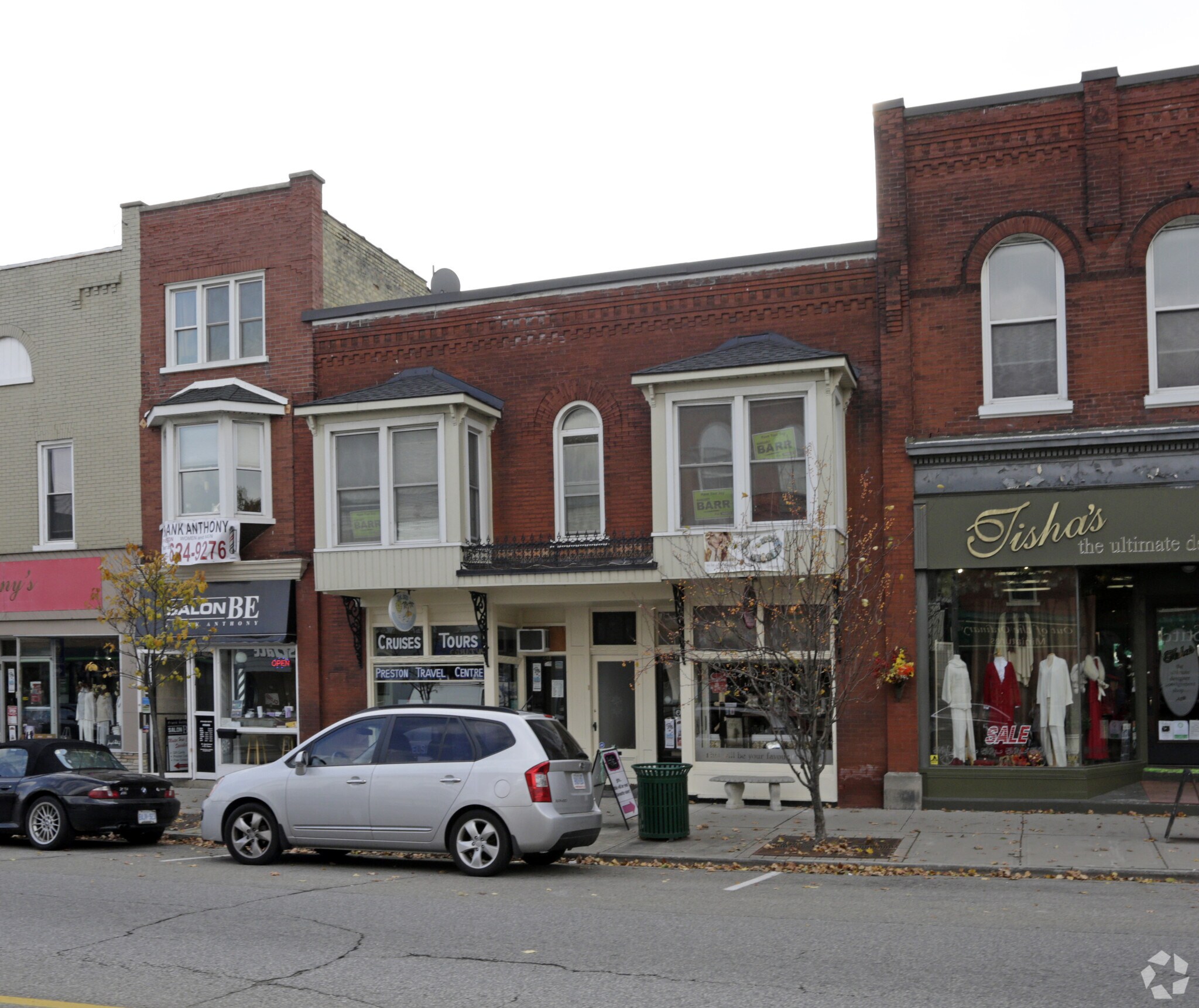 648 King St E, Cambridge, ON à vendre Photo principale- Image 1 de 1