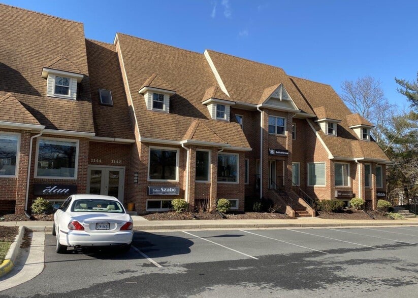 1142-1148 Walker Rd, Great Falls, VA for sale - Building Photo - Image 3 of 7