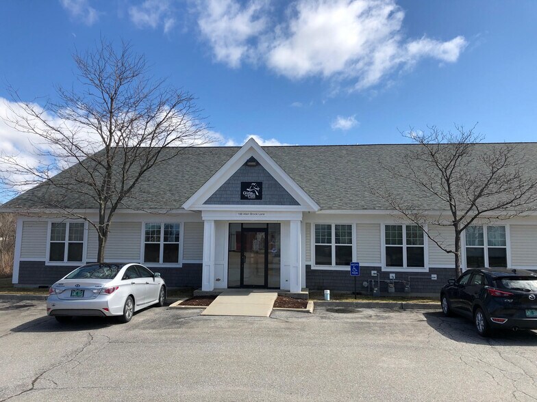 186-188 Allen Brook Ln, Williston, VT à louer - Photo principale - Image 1 de 9