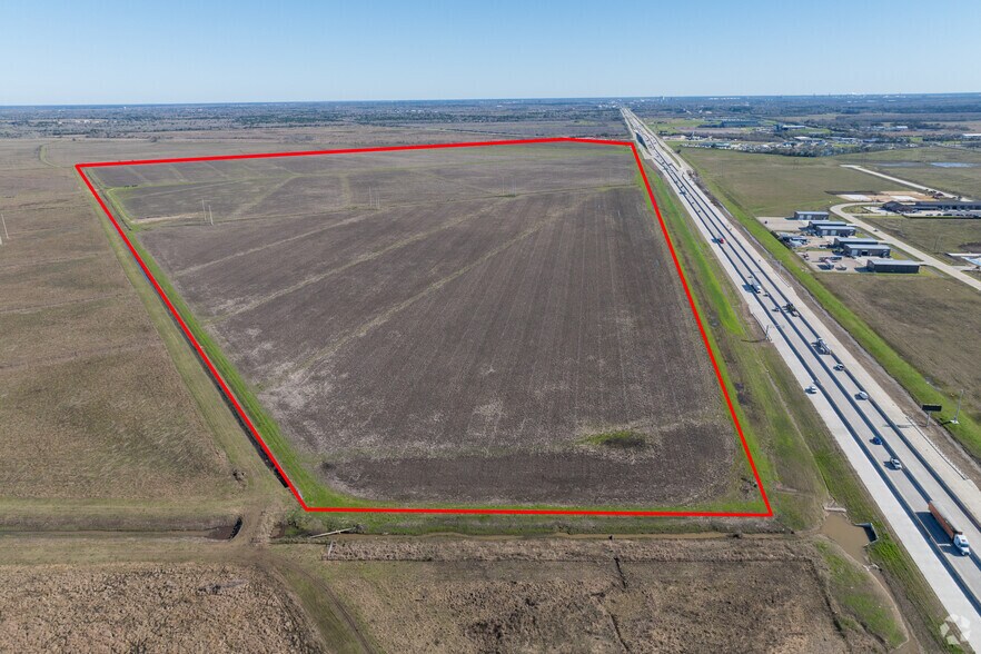 Interstate 10, Beaumont, TX à vendre - Aérien - Image 2 de 21