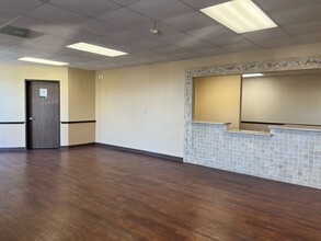 201 Enterprise Ave, League City, TX for lease Interior Photo- Image 2 of 17