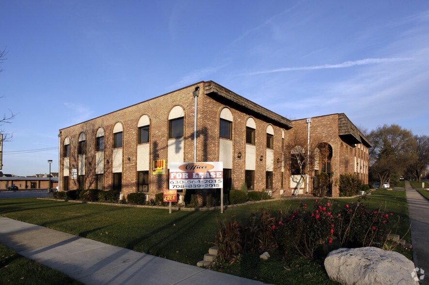 10661 S Roberts Rd, Palos Hills, IL à louer - Photo du bâtiment - Image 3 de 9