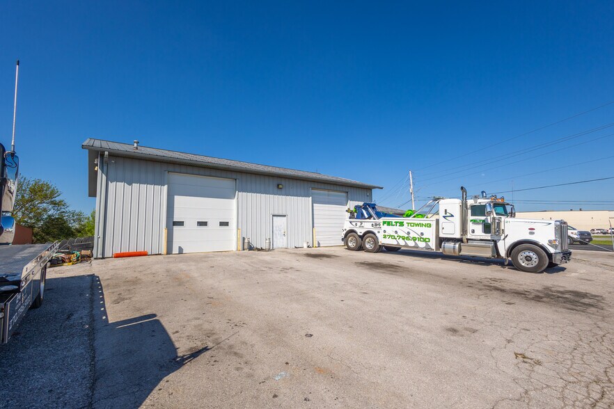 267 N Graham St, Bowling Green, KY à vendre - Photo du bâtiment - Image 2 de 25