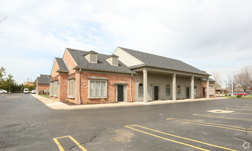 16801 Newburgh Rd, Livonia, MI for lease - Building Photo - Image 3 of 4