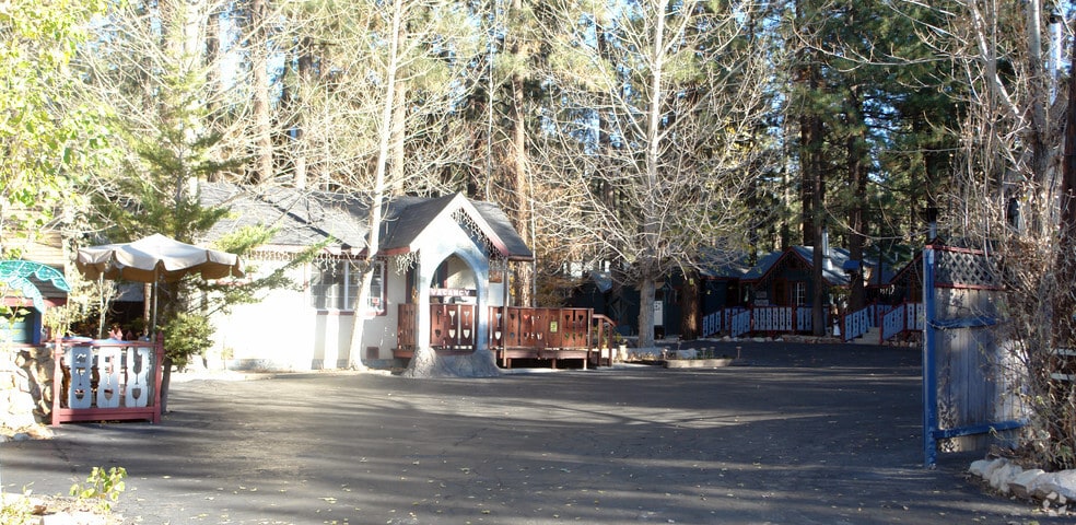 547 Main St, Big Bear Lake, CA for sale - Building Photo - Image 3 of 6