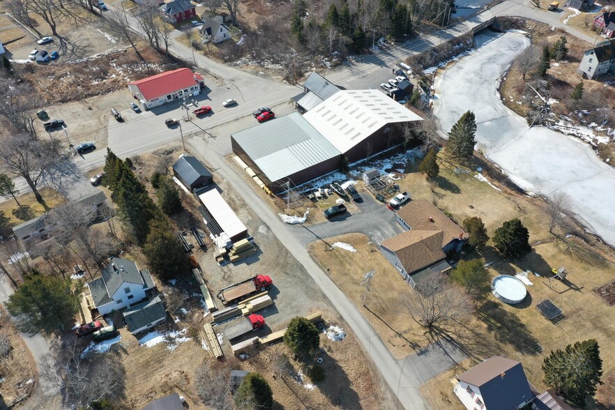 244 Main st, Jonesport, ME à vendre - Photo du bâtiment - Image 3 de 13