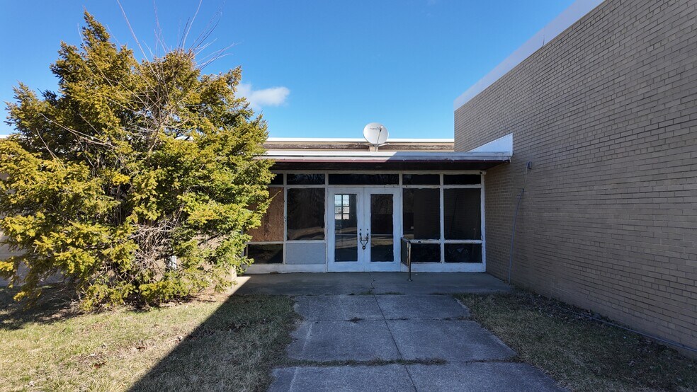 11700 E Pleasant Lake Rd, Manchester, MI à vendre - Photo du bâtiment - Image 3 de 15