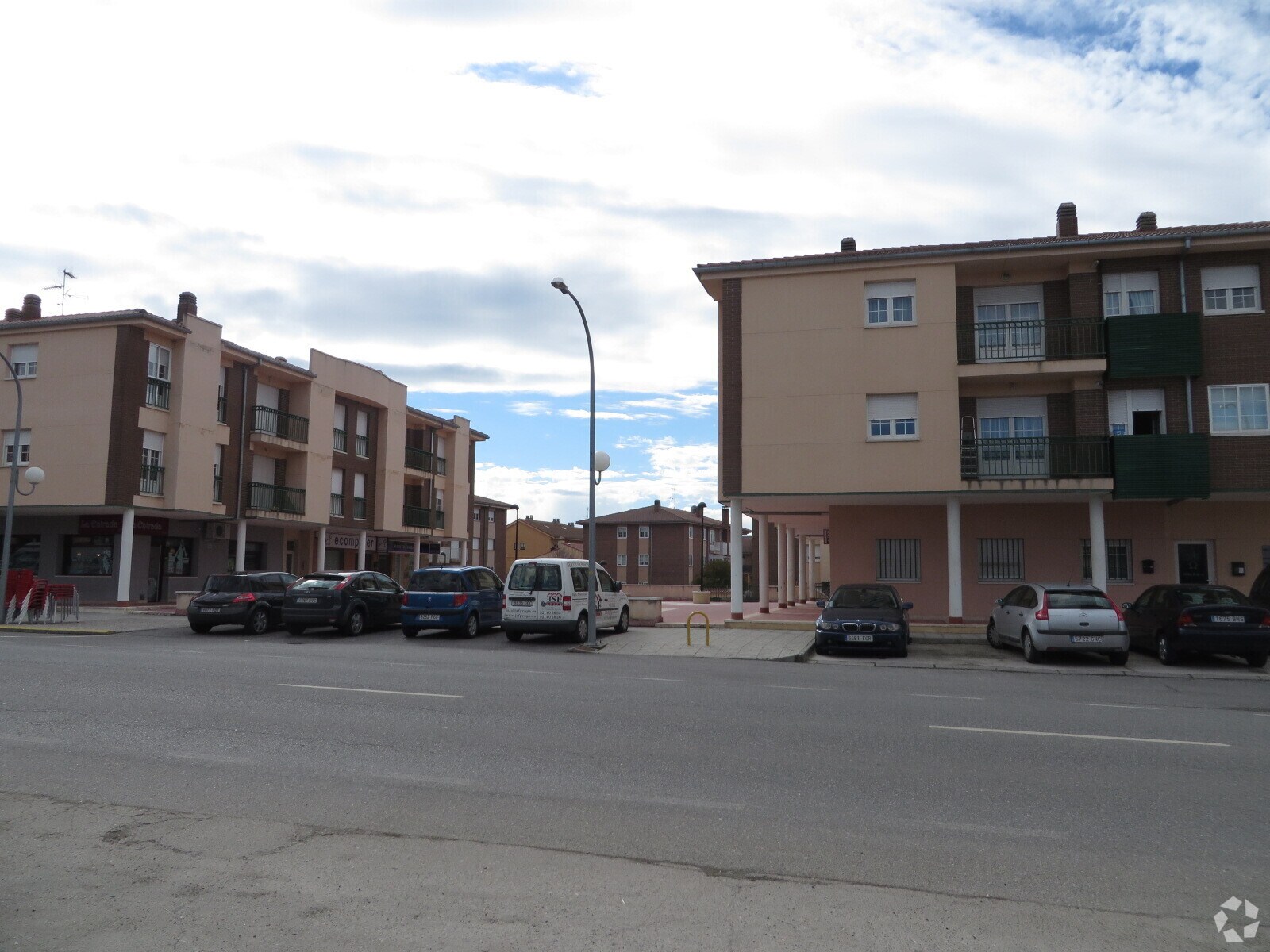Immeuble residentiel dans San Cristóbal de Segovia, Segovia à vendre Photo principale- Image 1 de 2