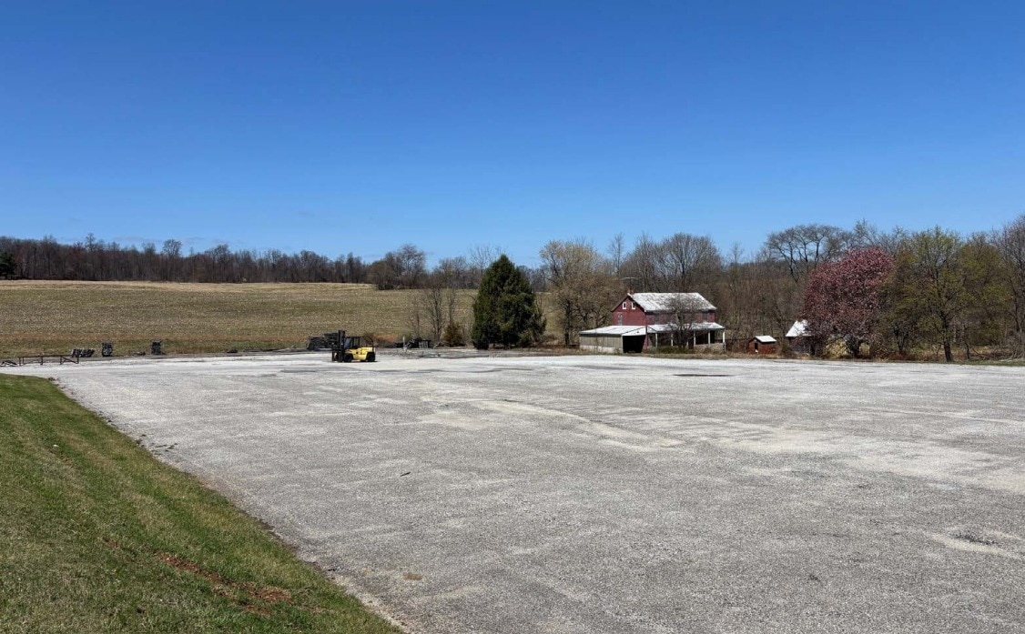 335 N Constitution Ave, New Freedom, PA for lease Primary Photo- Image 1 of 2