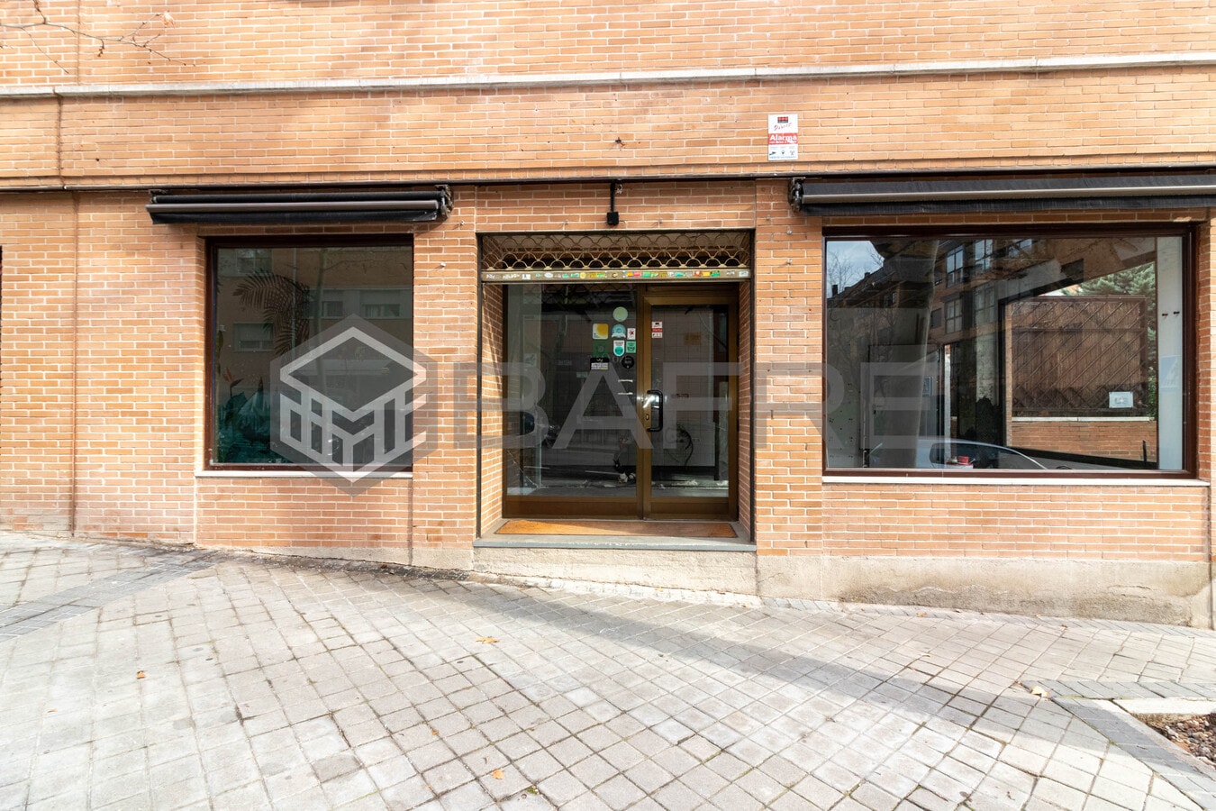 Madrid, MAD 28042 - Unit 6 - - Interior Photo - Image 1 of 6