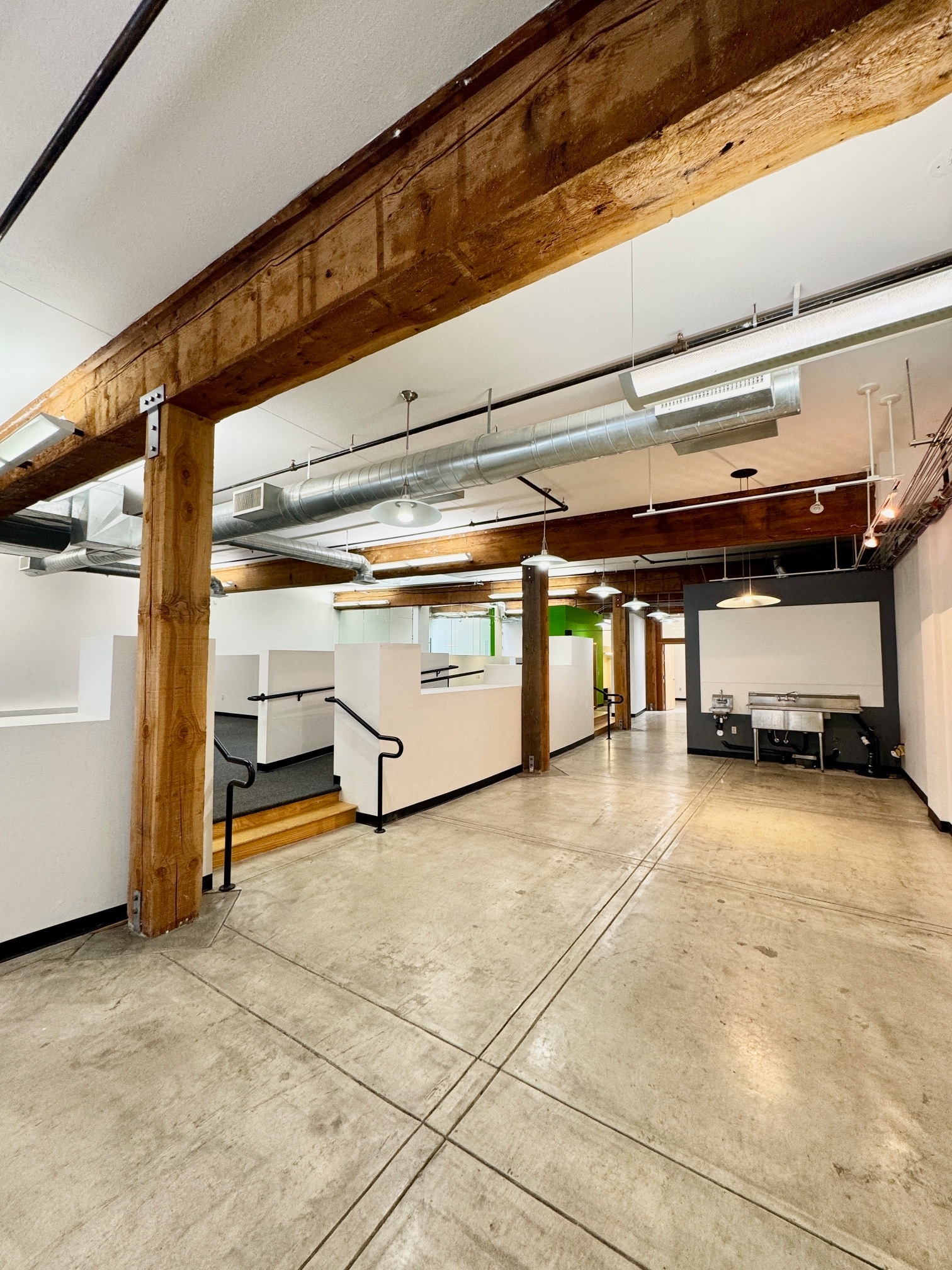 322 NW 8th Ave, Portland, OR for lease Interior Photo- Image 1 of 15