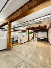 322 NW 8th Ave, Portland, OR for lease Interior Photo- Image 1 of 15