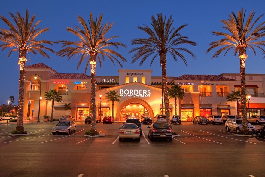 1905 Calle Barcelona, Carlsbad, CA à louer - Photo du bâtiment - Image 2 de 9