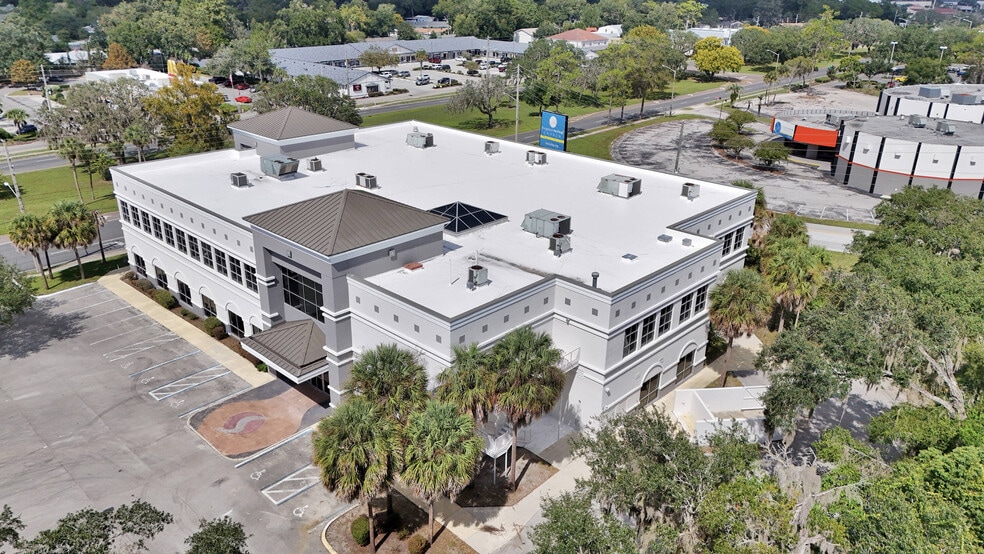 3200 E Silver Springs Blvd, Ocala, FL à louer - Photo du bâtiment - Image 3 de 7