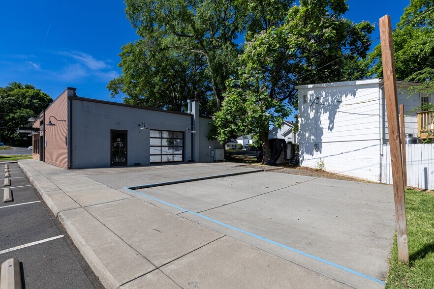 485 Tom Hall St, Fort Mill, SC à louer - Photo du bâtiment - Image 2 de 19