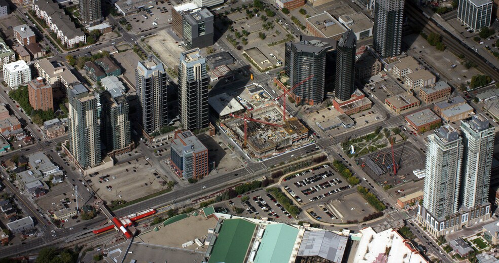 1229 Macleod Trl SE, Calgary, AB à louer - Aérien - Image 2 de 105